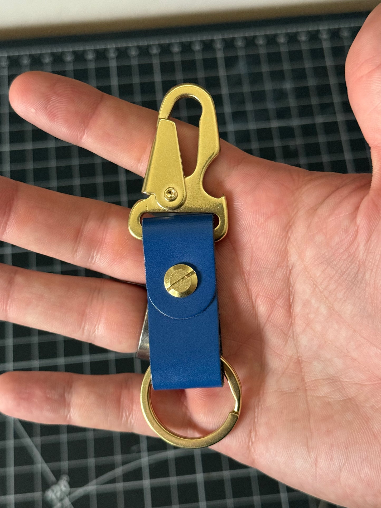 Retriever – Blue Italian Leather Keychain